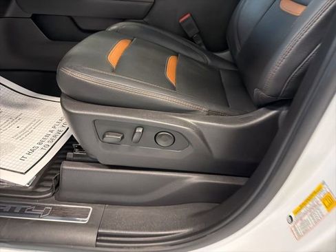 Used 2024 GMC Sierra 1500 AT4 w/ Technology Package image 19