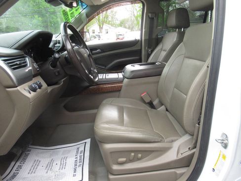 Used 2018 Chevrolet Tahoe Premier AWD/4WD image 27