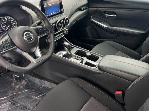 Used 2023 Nissan Sentra SR w/ Electronics Package image 12