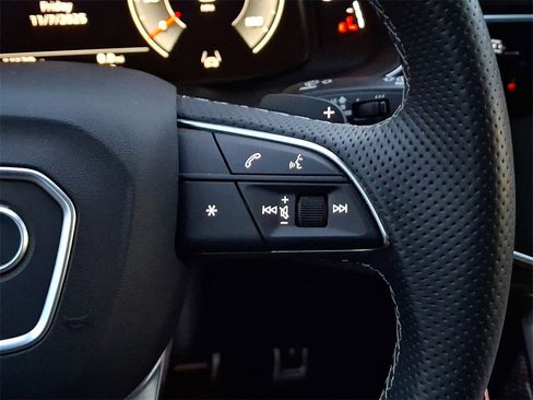 Certified 2023 Audi SQ8 Prestige w/ Prestige Package image 24