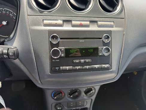 Used 2012 Ford Transit Connect XLT Premium FWD image 7