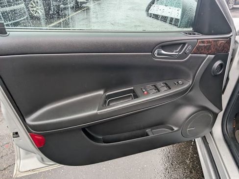 Used 2013 Chevrolet Impala LTZ image 13