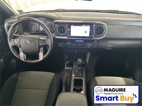 Used 2021 Toyota Tacoma TRD Off-Road image 9