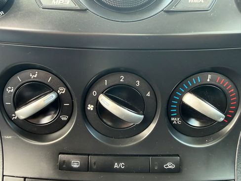 Used 2013 MAZDA MAZDA3 i Sport FWD image 20