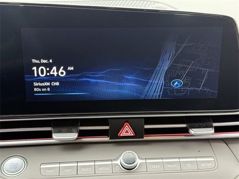 Used 2024 Hyundai Elantra SEL image 17