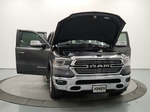 Used 2020 RAM 1500 Laramie AWD/4WD image 11