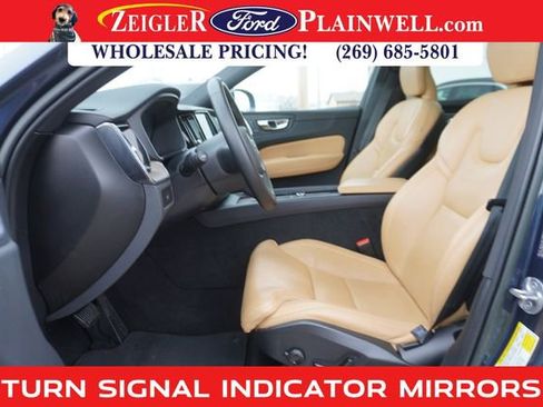 Used 2023 Volvo XC60 B5 Ultimate image 18