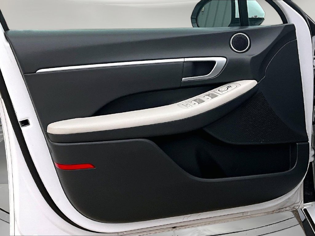 Used 2025 Hyundai Sonata SEL FWD image 23