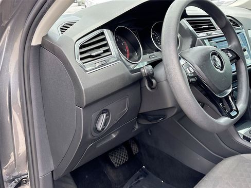 Used 2020 Volkswagen Tiguan S FWD image 10