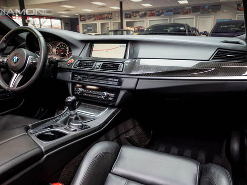 Used 2015 BMW M5 image 96