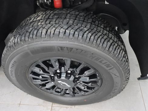 Used 2024 Chevrolet Silverado 2500 LT w/ Z71 Sport Edition image 3