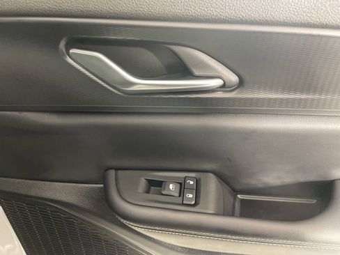 Used 2024 Jeep Grand Cherokee L Laredo image 15