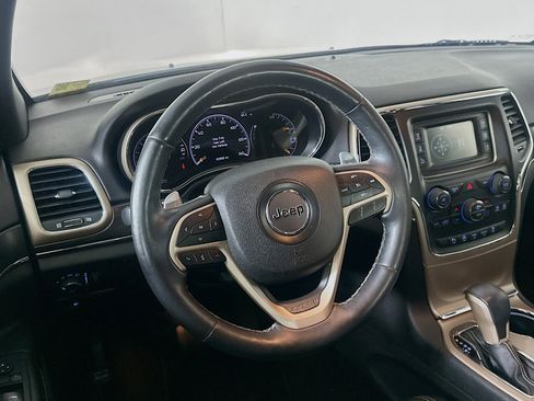Used 2017 Jeep Grand Cherokee Limited image 18