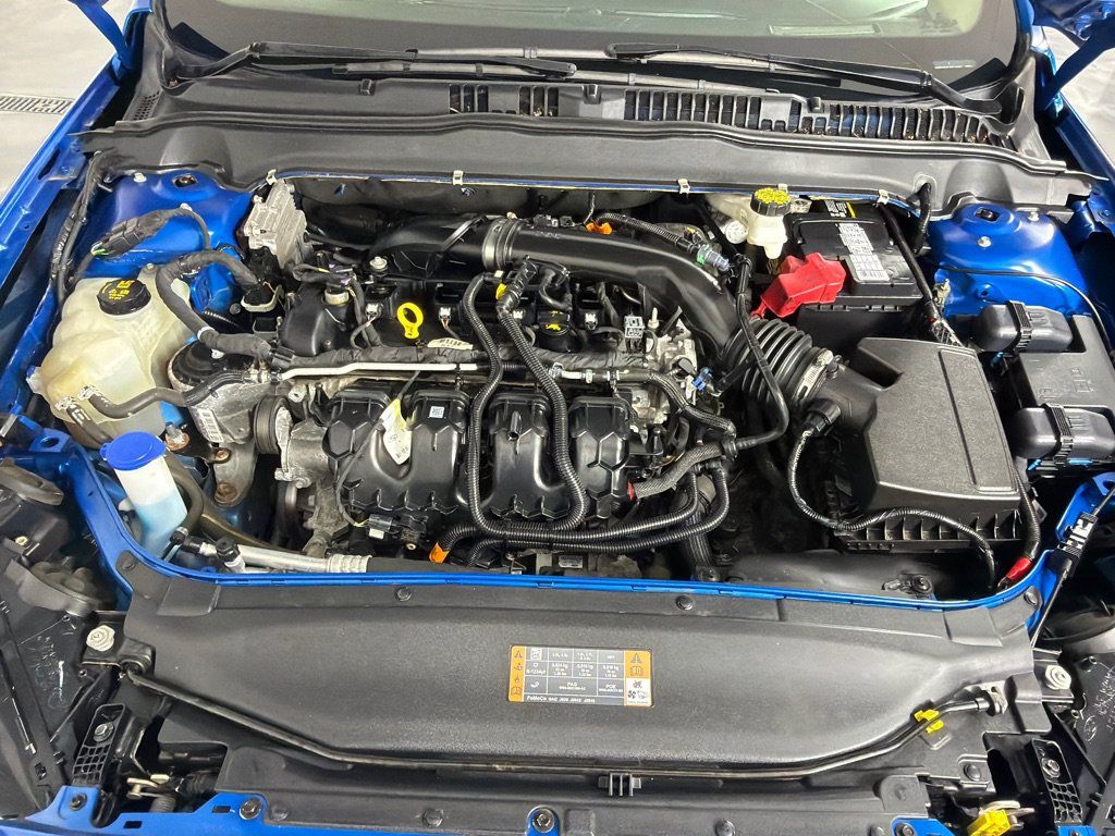 Used 2020 Ford Fusion SE AWD/4WD image 25
