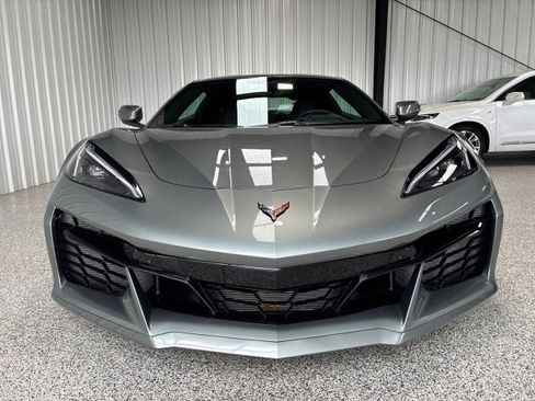 Used 2024 Chevrolet Corvette Z06 RWD image 5