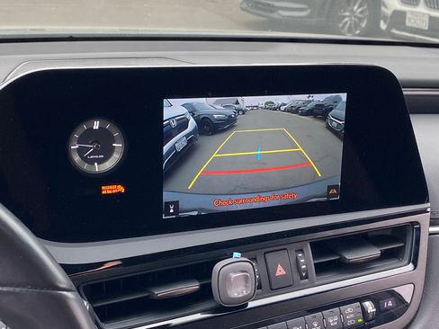 Used 2025 Lexus ES 350 w/ Accessory Package (Z2) FWD image 7