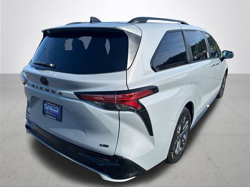 Certified 2026 Toyota Sienna XSE AWD/4WD image 8