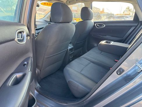 Used 2017 Nissan Sentra SR Turbo w/ SR Midnight Edition image 10