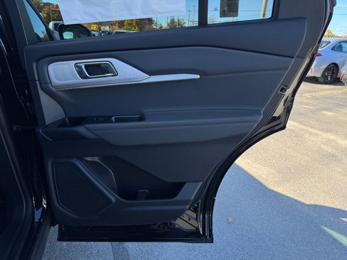 New 2026 Ford Explorer Active w/ Active Comfort Package AWD/4WD image 25