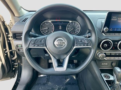 Used 2023 Nissan Sentra SV image 11