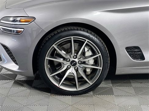 Used 2024 Genesis G70 2.5T image 11