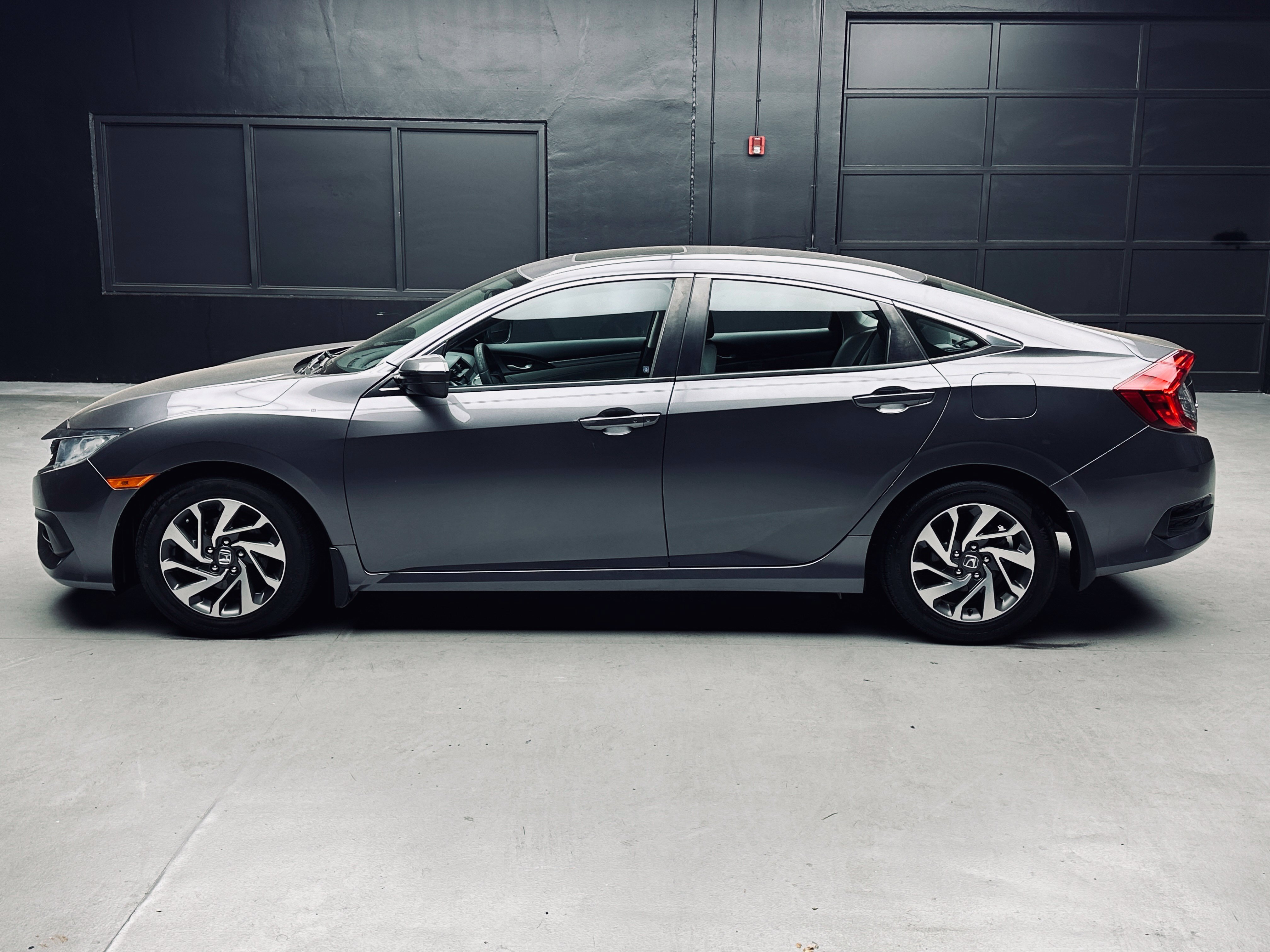 Used 2016 Honda Civic EX image 3