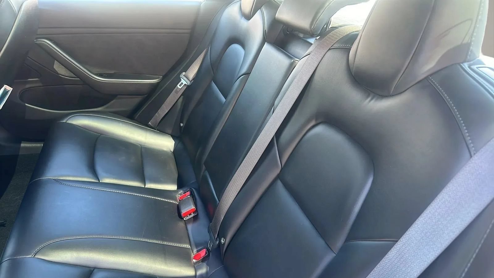 Used 2018 Tesla Model 3 Long Range RWD image 14
