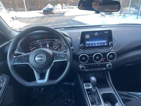Certified 2025 Nissan Sentra SV image 11