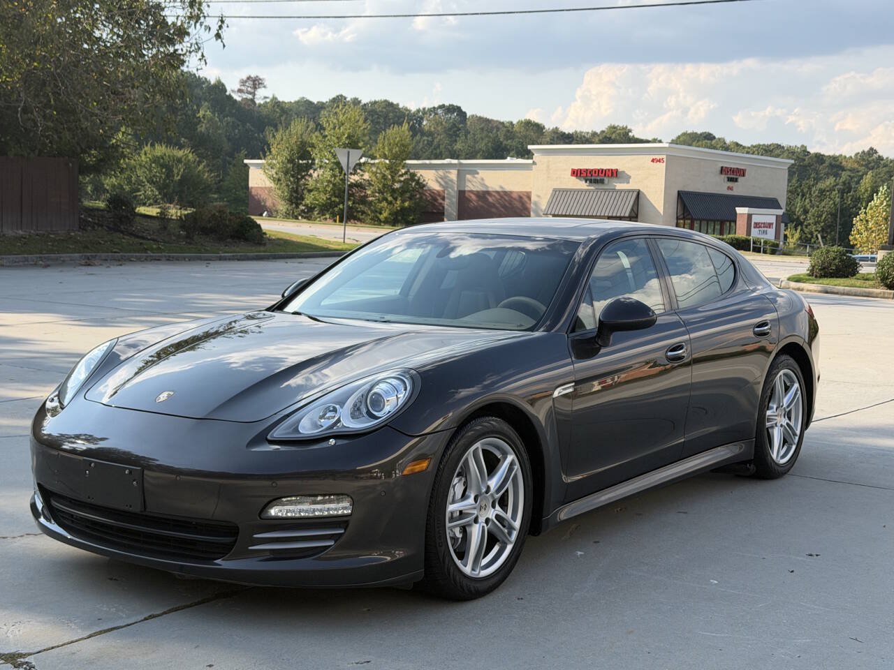 Used 2012 Porsche Panamera 4 AWD/4WD image 3