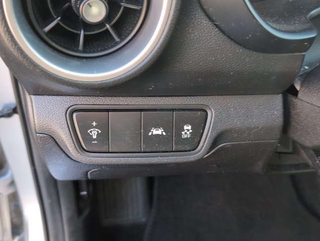 Used 2019 Kia Forte LXS FWD image 12