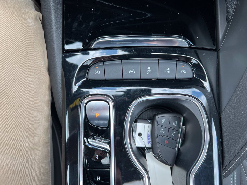 Used 2023 Buick Envision Avenir FWD image 23