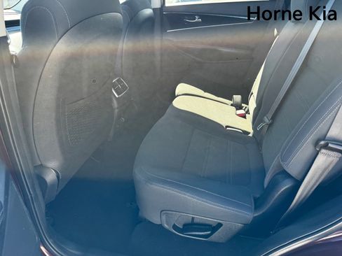 Used 2020 Kia Sorento S image 13