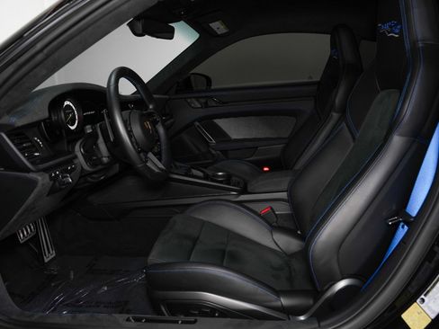 Used 2025 Porsche 911 GT3 RS w/ Weissach Package RWD image 39