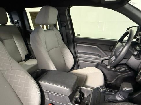 Used 2024 Toyota Tacoma SR5 AWD/4WD image 41