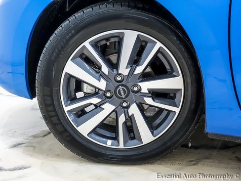 Used 2023 Nissan Versa SV image 12