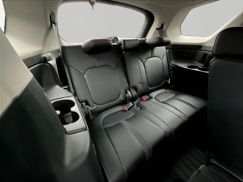 Used 2025 Honda Pilot EX-L image 26