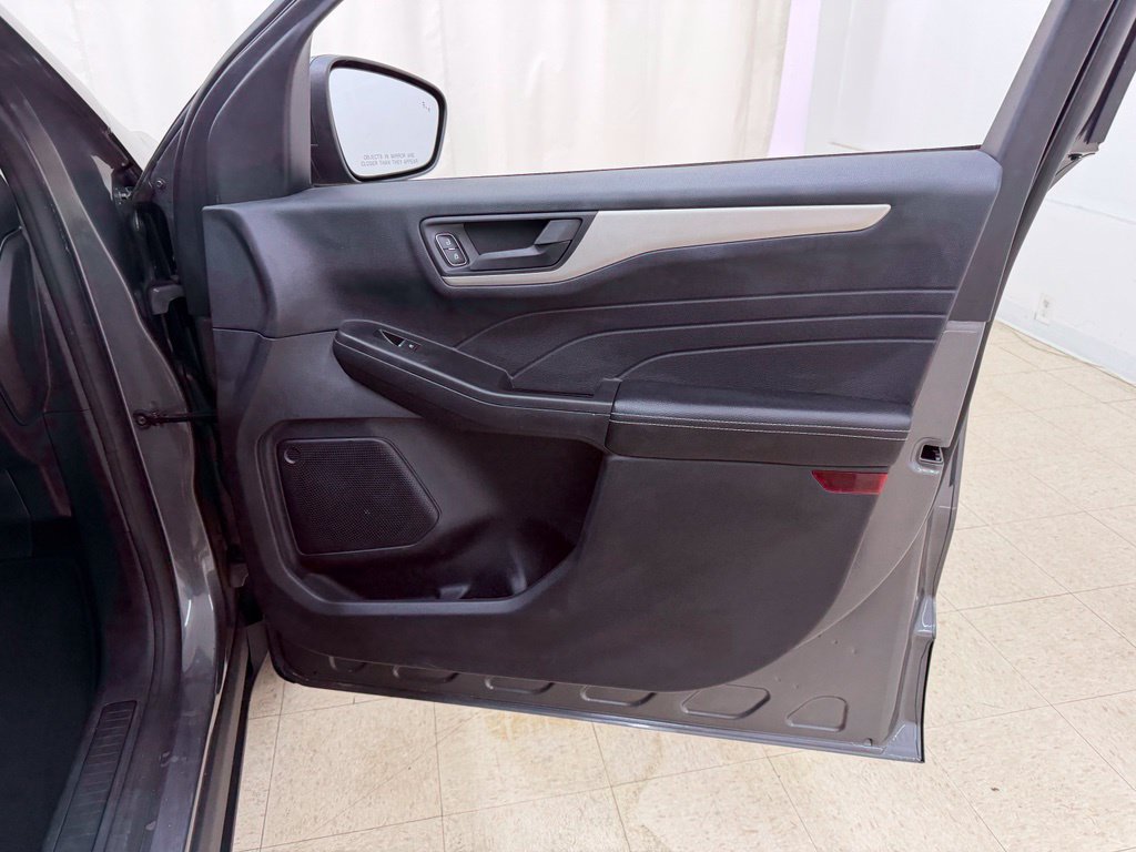 Used 2022 Ford Escape SE w/ Convenience Package AWD/4WD image 9