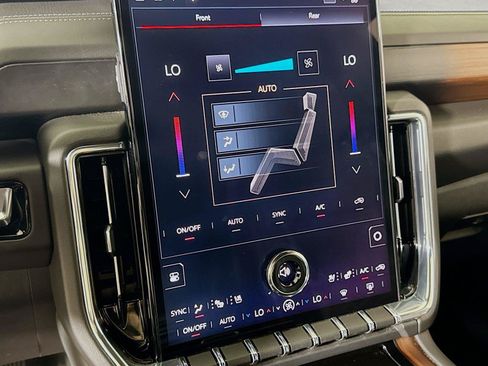 Certified 2025 GMC Yukon Denali AWD/4WD image 14