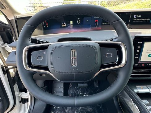New 2026 Lincoln Nautilus Reserve AWD/4WD image 8
