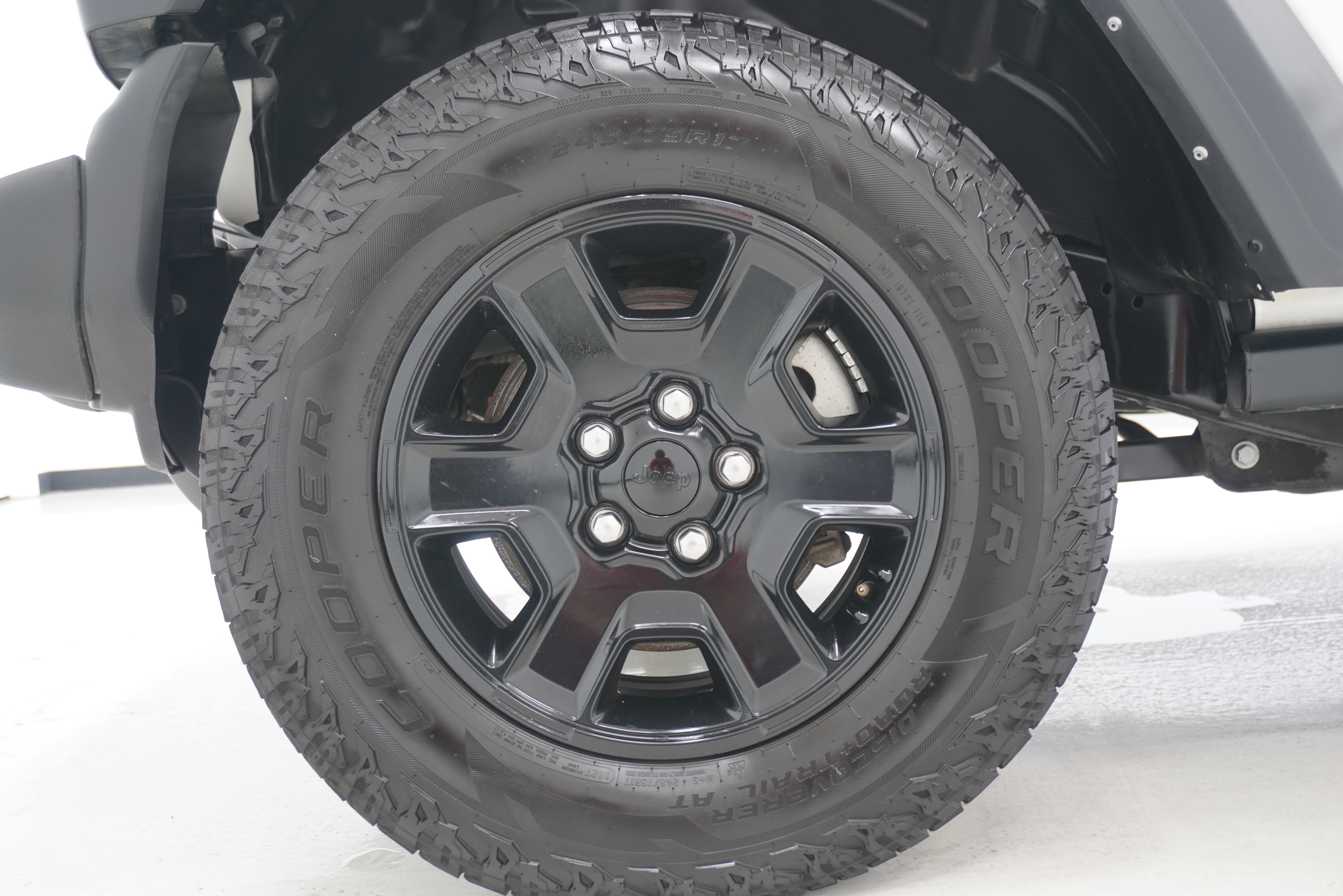 Used 2024 Jeep Wrangler Unlimited Sport AWD/4WD image 27