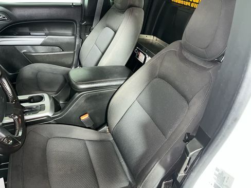 Used 2022 Chevrolet Colorado LT w/ Fleet Safety Package RWD image 15