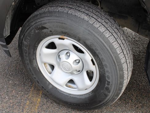 Used 2023 Toyota Tacoma SR AWD/4WD image 17