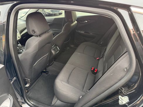 Used 2016 Chevrolet Malibu LT image 8
