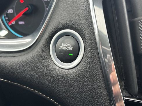 Certified 2023 Chevrolet Traverse LT w/ LT Premium Package image 30