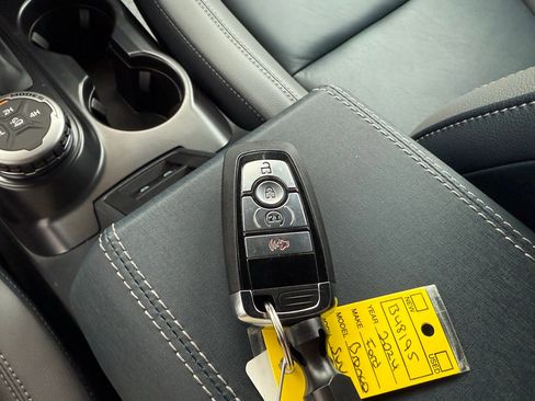 Used 2024 Ford Bronco Outer Banks image 64