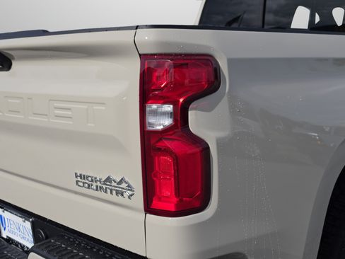 New 2026 Chevrolet Silverado 1500 High Country w/ Technology Package AWD/4WD image 14