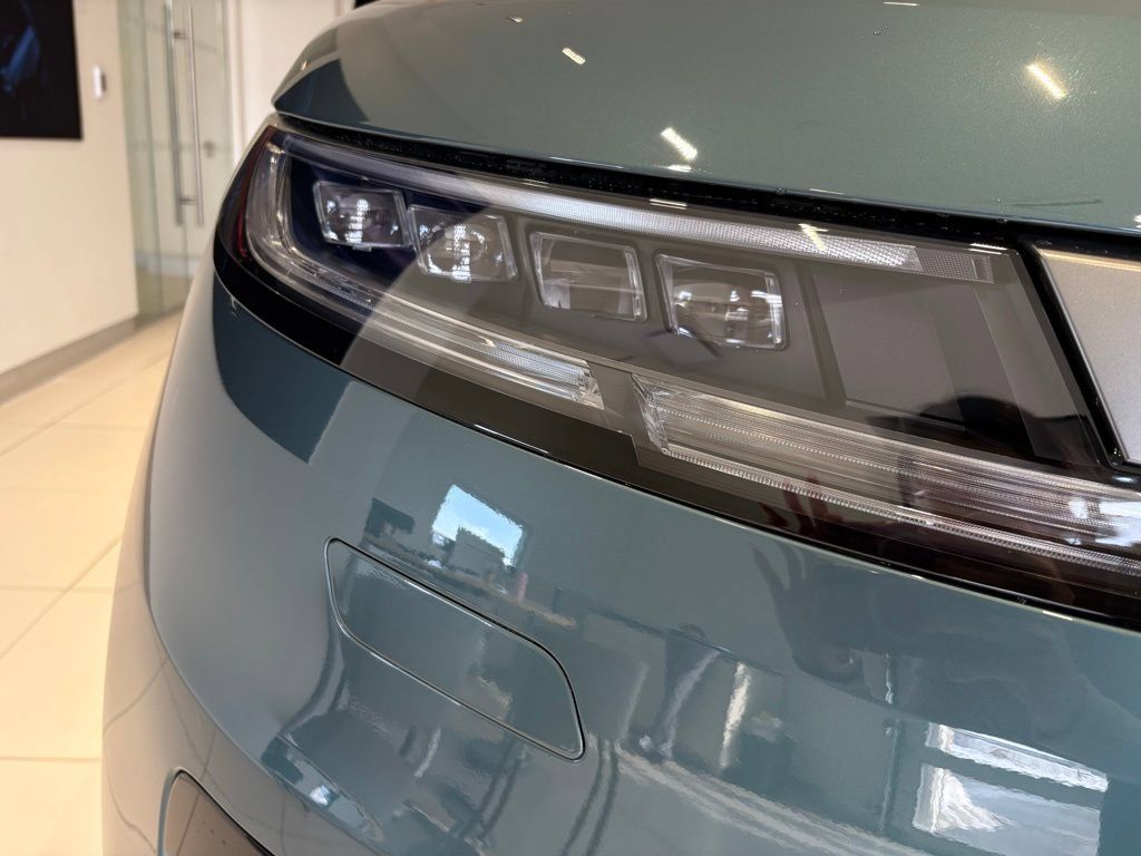 New 2026 Land Rover Range Rover Sport SE AWD/4WD image 7
