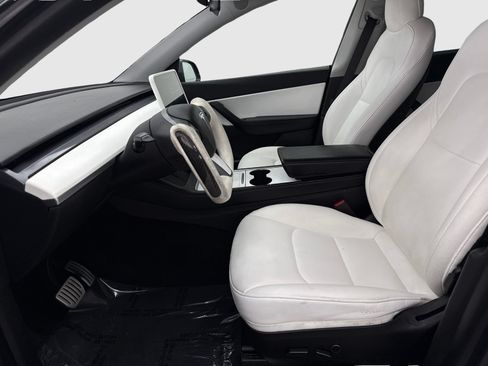 Used 2022 Tesla Model Y Performance AWD/4WD image 17