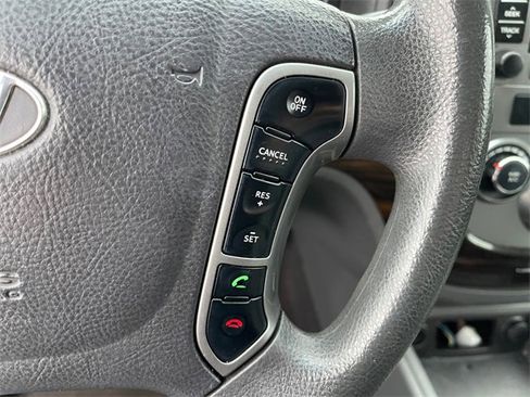 Used 2011 Hyundai Santa Fe GLS image 29