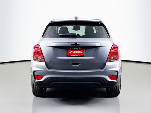 Used 2020 Chevrolet Trax LS w/ Tint and Cruise Package FWD image 4